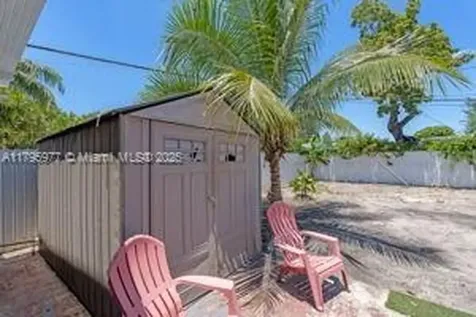 3275 NW 95th Street Miami FL 33147