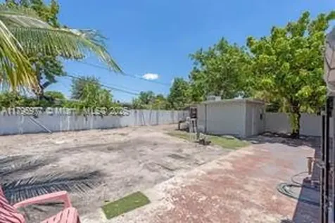 3275 NW 95th Street Miami FL 33147