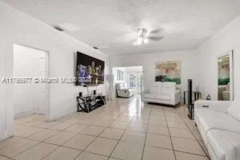 3275 NW 95th Street Miami FL 33147