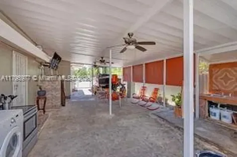 3275 NW 95th Street Miami FL 33147