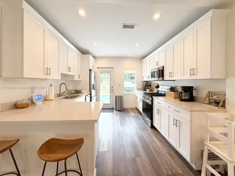1250 Oriole Avenue Miami Springs FL 33166