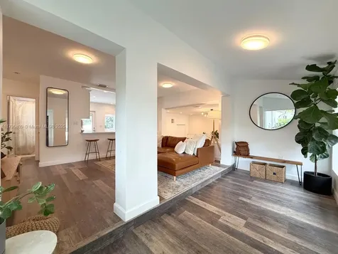 1250 Oriole Avenue Miami Springs FL 33166