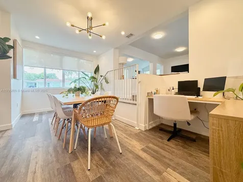 1250 Oriole Avenue Miami Springs FL 33166