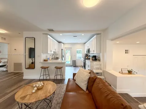 1250 Oriole Avenue Miami Springs FL 33166