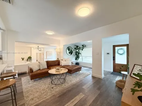 1250 Oriole Avenue Miami Springs FL 33166
