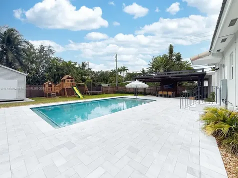 1250 Oriole Avenue Miami Springs FL 33166