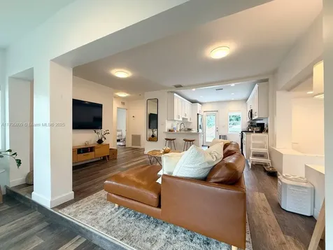 1250 Oriole Avenue Miami Springs FL 33166