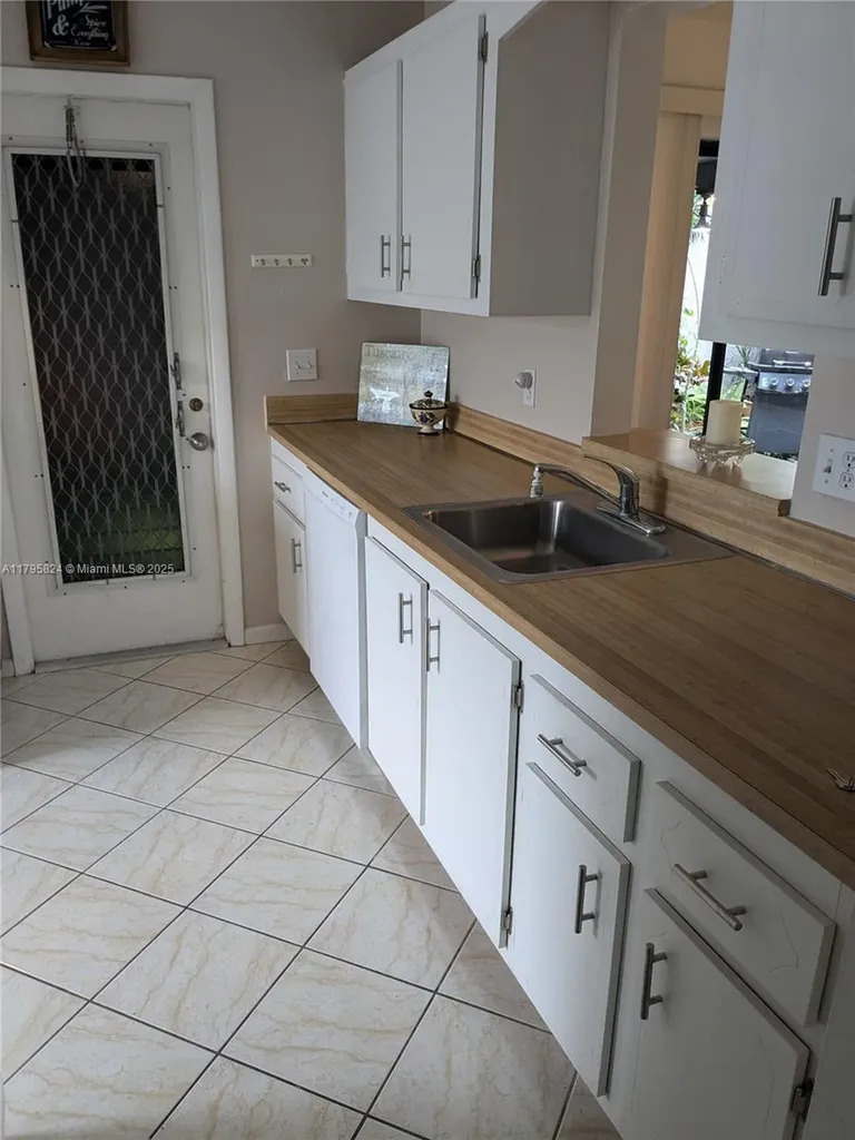 14741 Wildflower Lane Delray Beach FL 33446