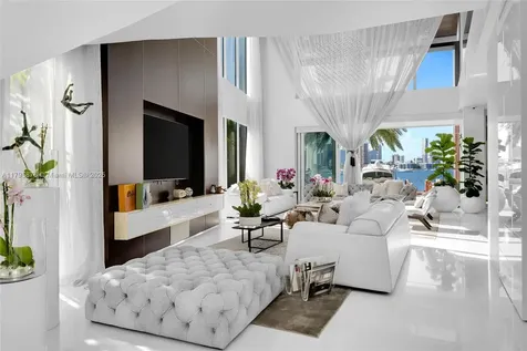 441 N Hibiscus Drive Miami Beach FL 33139