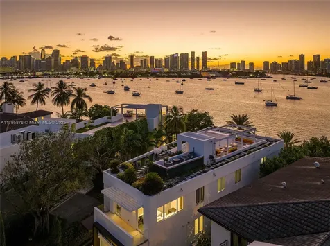 441 N Hibiscus Drive Miami Beach FL 33139