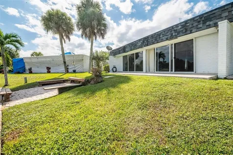 5715 Bayberry Lane Tamarac FL 33319