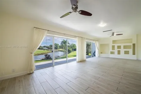 5715 Bayberry Lane Tamarac FL 33319