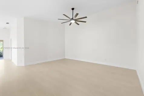 8467 SE Retreat Drive Hobe Sound FL 33455