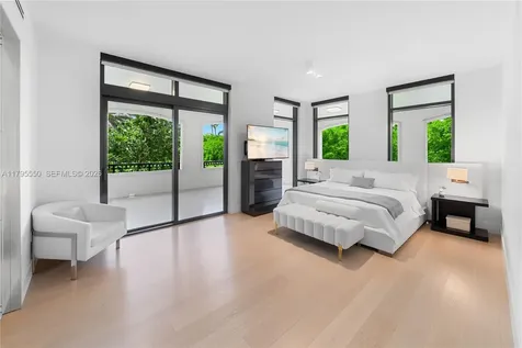 7025 Fisher Island Drive Miami Beach FL 33109
