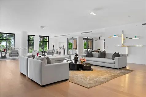 7025 Fisher Island Drive Miami Beach FL 33109