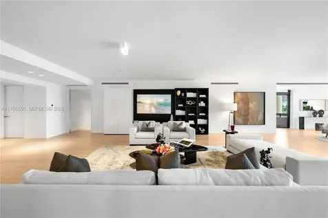 7025 Fisher Island Drive Miami Beach FL 33109