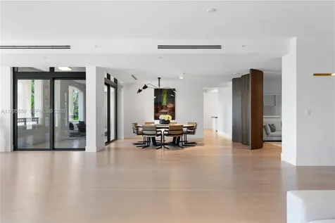 7025 Fisher Island Drive Miami Beach FL 33109