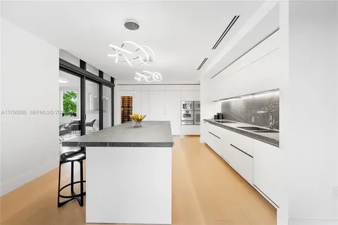 7025 Fisher Island Drive Miami Beach FL 33109