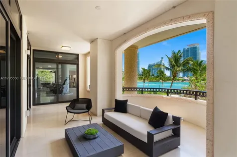 7025 Fisher Island Drive Miami Beach FL 33109