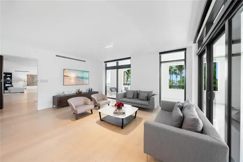 7025 Fisher Island Drive Miami Beach FL 33109