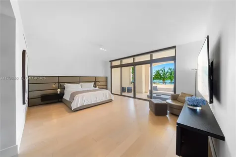 7025 Fisher Island Drive Miami Beach FL 33109