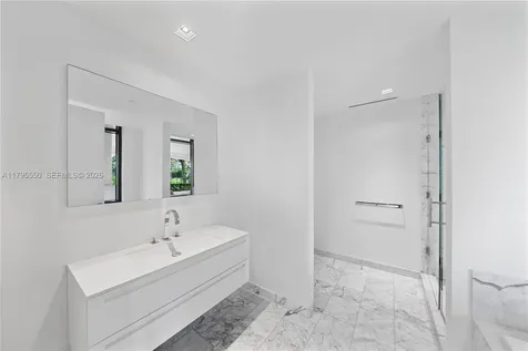 7025 Fisher Island Drive Miami Beach FL 33109