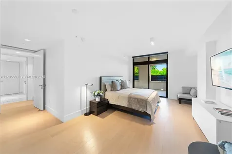 7025 Fisher Island Drive Miami Beach FL 33109