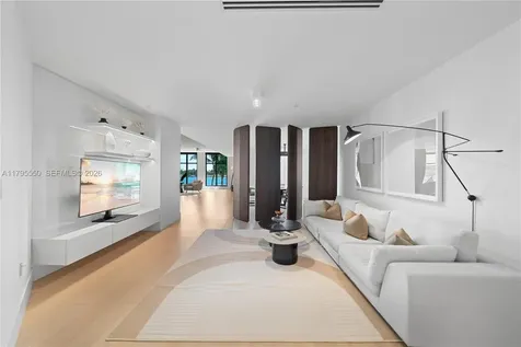 7025 Fisher Island Drive Miami Beach FL 33109