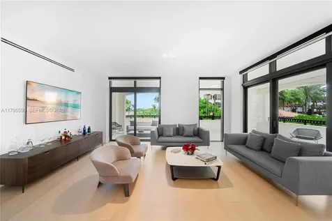 7025 Fisher Island Drive Miami Beach FL 33109