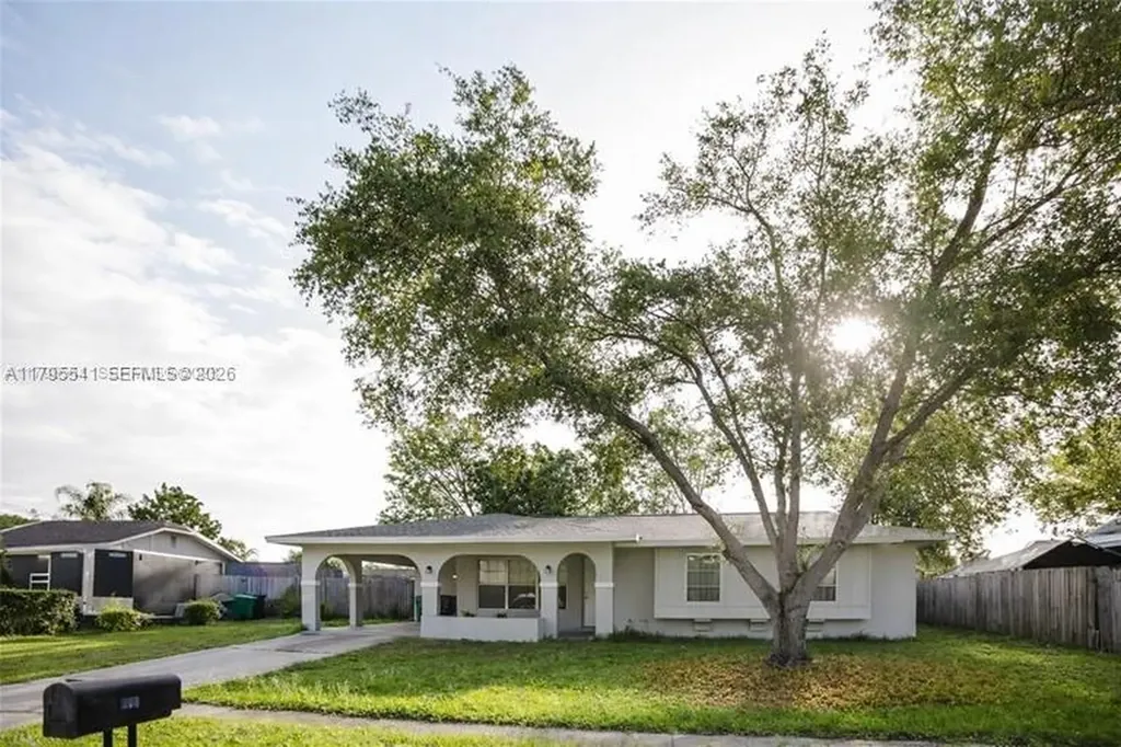 323 NE Midfield Lane Port St. Lucie FL 34983