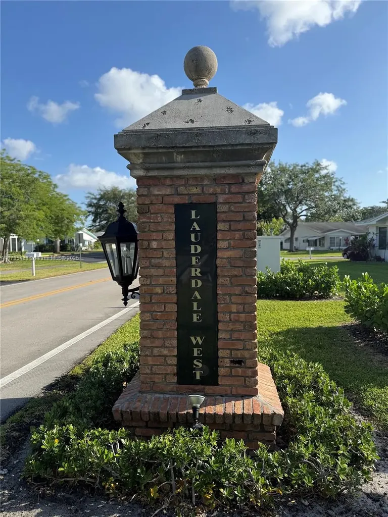 1250 NW 85th Avenue Plantation FL 33322