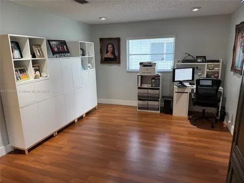1250 NW 85th Avenue Plantation FL 33322