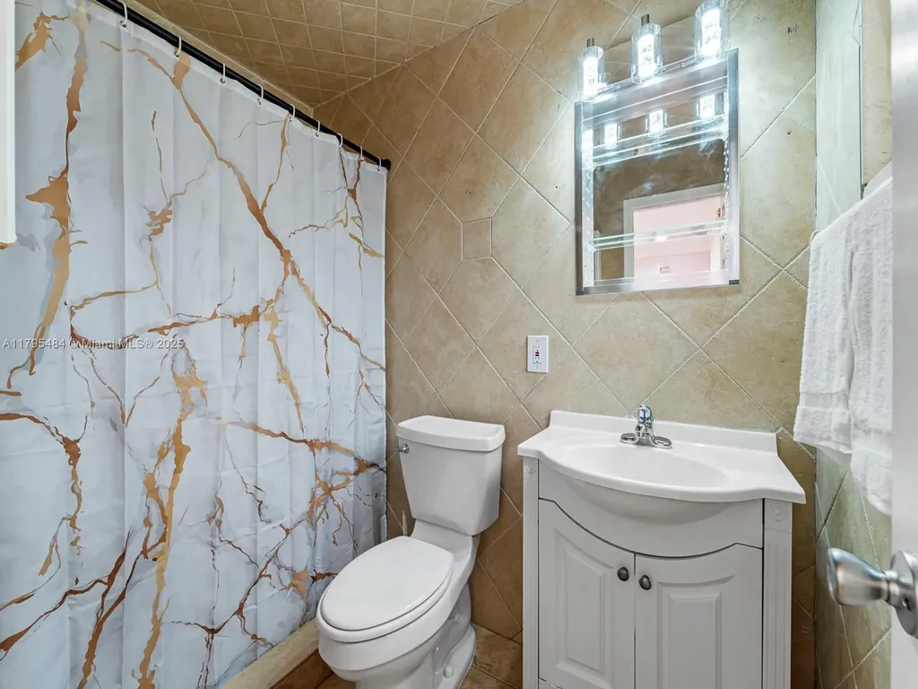 1761 NE 52nd Street Fort Lauderdale FL 33334