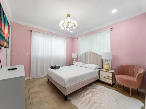 1761 NE 52nd Street Fort Lauderdale FL 33334
