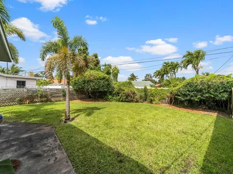 1761 NE 52nd Street Fort Lauderdale FL 33334