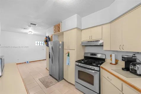 9240 Nautilus Drive Cutler Bay FL 33189