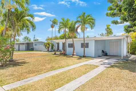 9240 Nautilus Drive Cutler Bay FL 33189