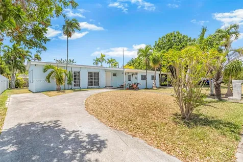 9240 Nautilus Drive Cutler Bay FL 33189