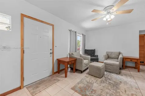 9240 Nautilus Drive Cutler Bay FL 33189