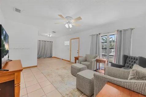 9240 Nautilus Drive Cutler Bay FL 33189