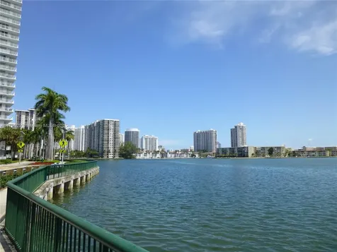 2801 NE 183rd Street Aventura FL 33160