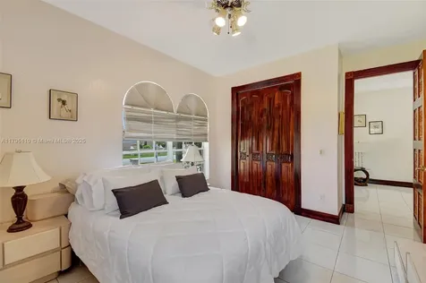 12360 SW 1st Street Plantation FL 33325