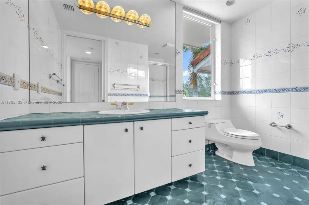 1925 Harbourview Drive Fort Lauderdale FL 33316