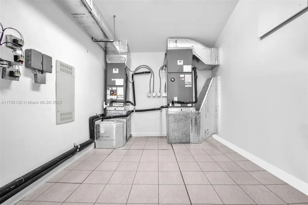 1925 Harbourview Drive Fort Lauderdale FL 33316