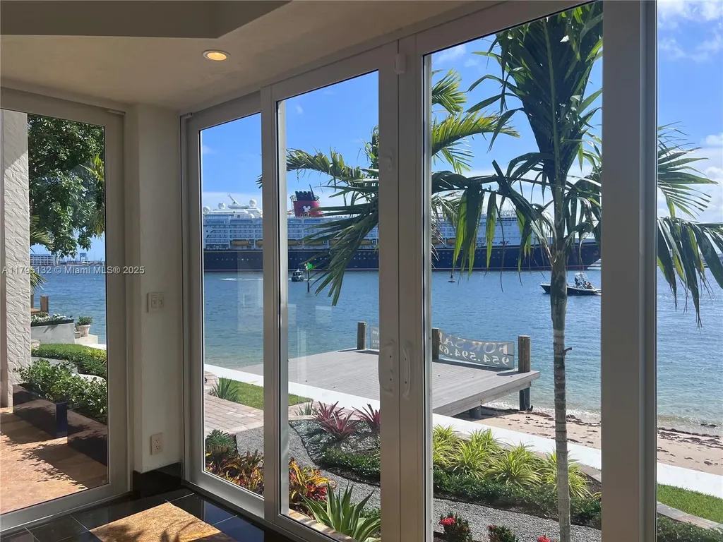 1925 Harbourview Drive Fort Lauderdale FL 33316