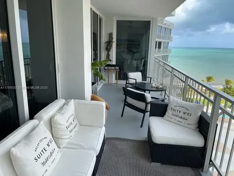 600 Grapetree Drive Key Biscayne FL 33149