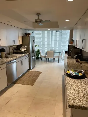 600 Grapetree Drive Key Biscayne FL 33149
