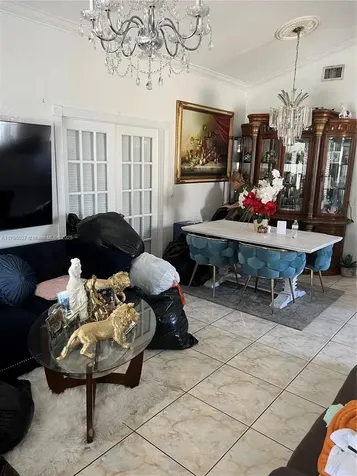 240 E 39th Street Hialeah FL 33013