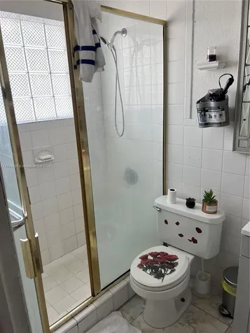 240 E 39th Street Hialeah FL 33013
