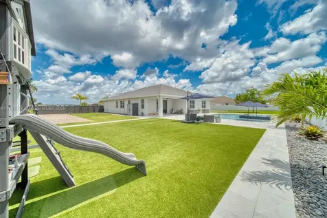15978 SW 276th Street Homestead FL 33031